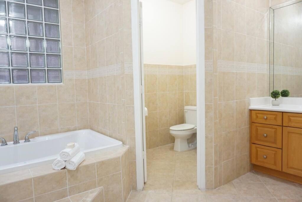 New Luxury Vacation Dream Rental- Sleeps 15! Miami Exterior foto