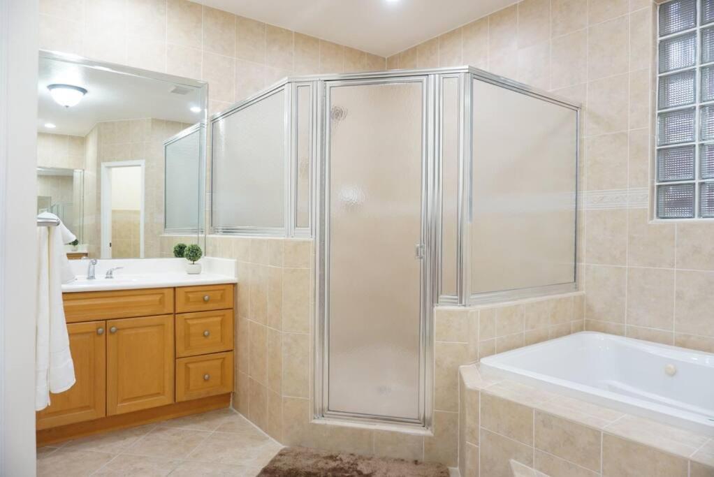 New Luxury Vacation Dream Rental- Sleeps 15! Miami Exterior foto
